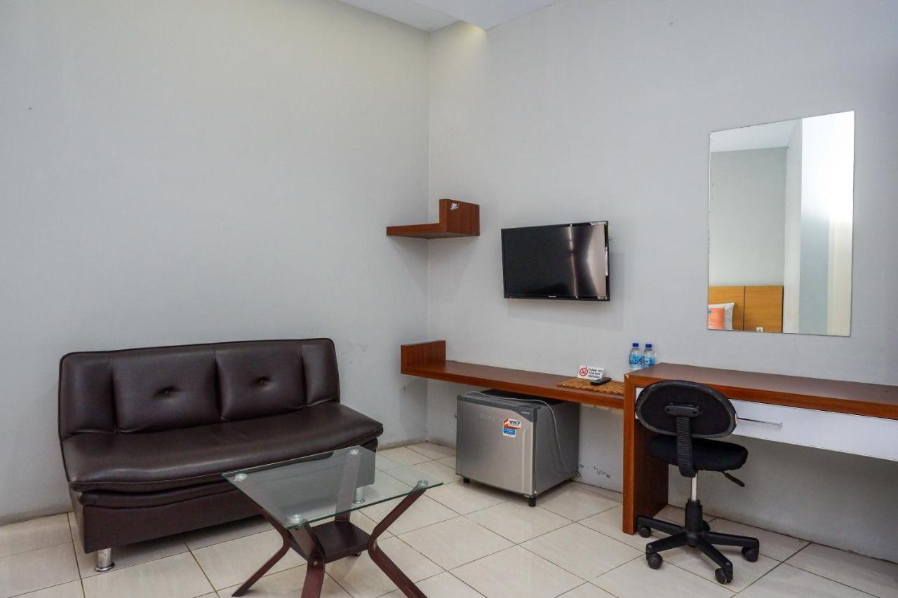 Sans Hotel Absari Yogyakarta Jarakan 외부 사진