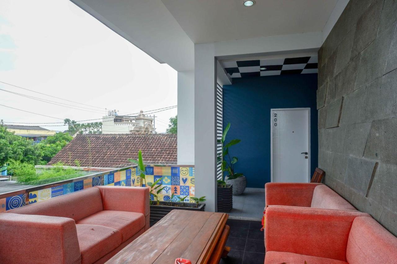 Sans Hotel Absari Yogyakarta Jarakan 외부 사진