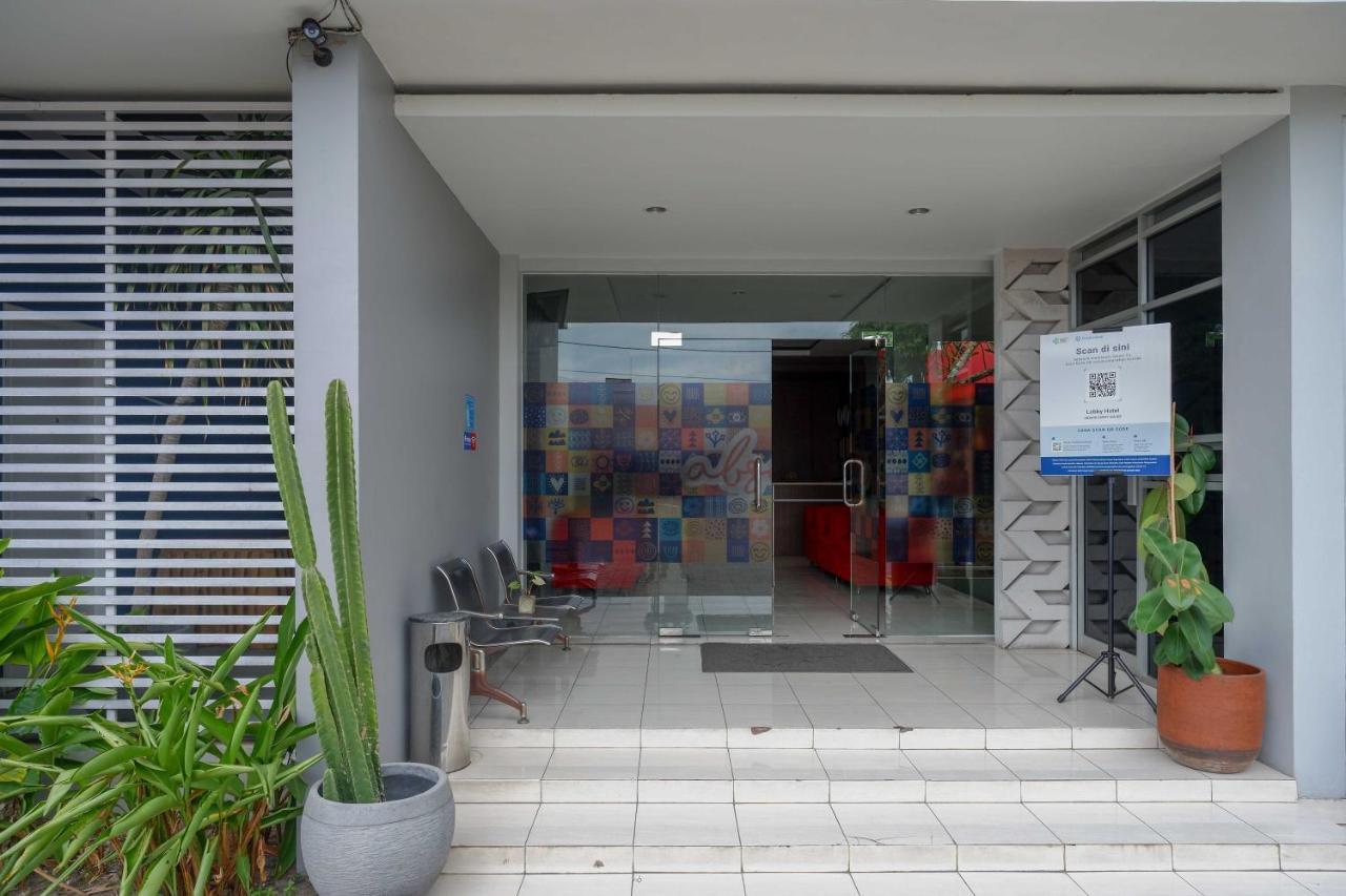 Sans Hotel Absari Yogyakarta Jarakan 외부 사진